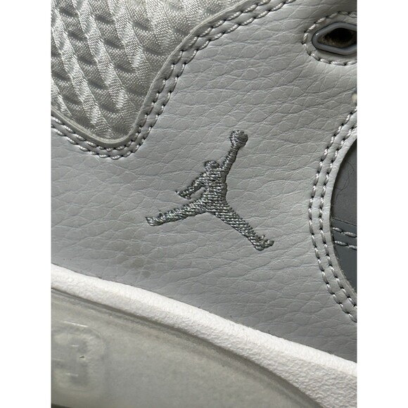 Nike Air Jordan Max Aura 3 Wolf Grey/Cool Grey-White Youth 5Y Shoes CZ4167-005 main image 3